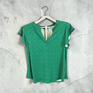 Adrianna Papell Emerald Green V-Neck Short Sleeve Top